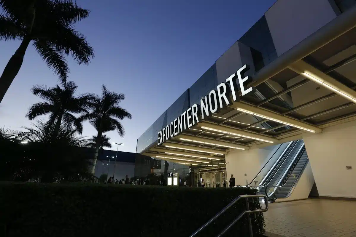 Foto real de Expo Center Norte