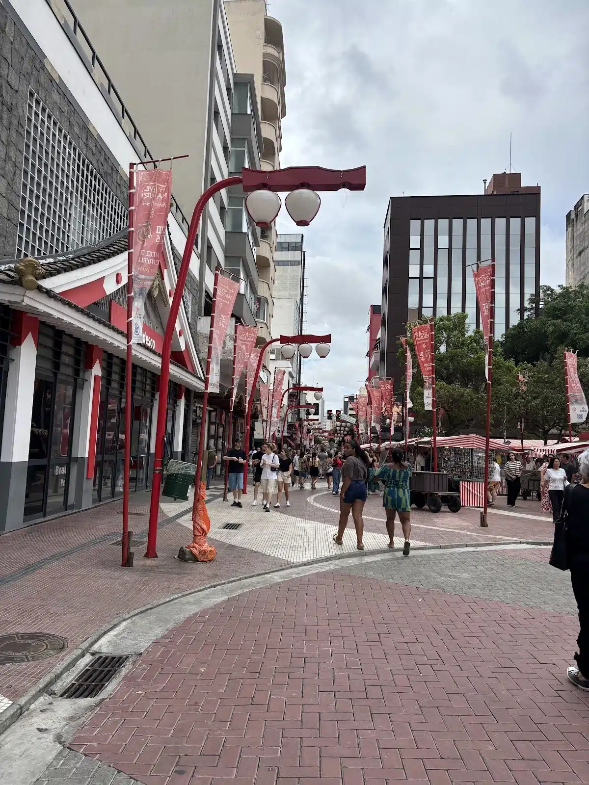 Foto real de Feira da Liberdade