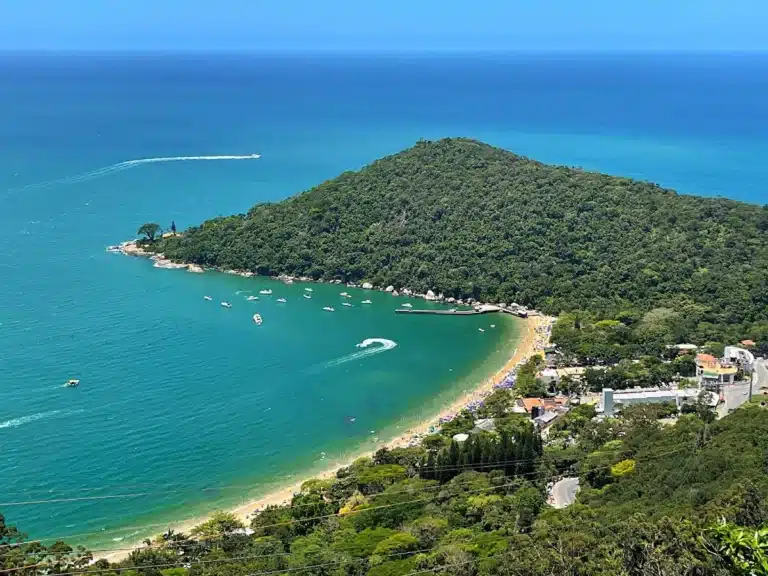 praia de laranjeiras paraíso