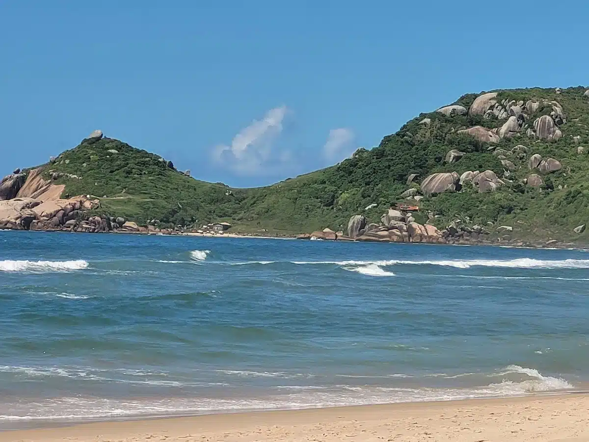 Foto real de Mole Beach