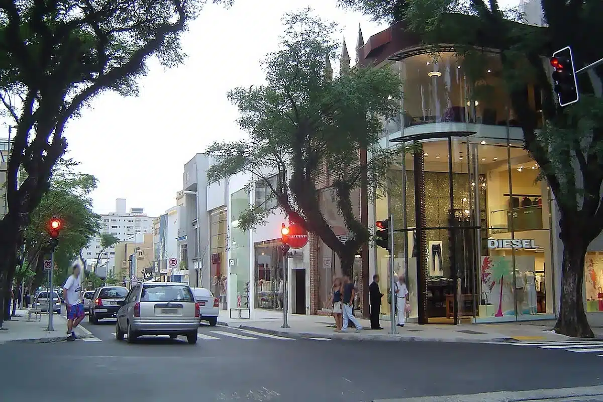 Foto real de Rua Oscar Freire