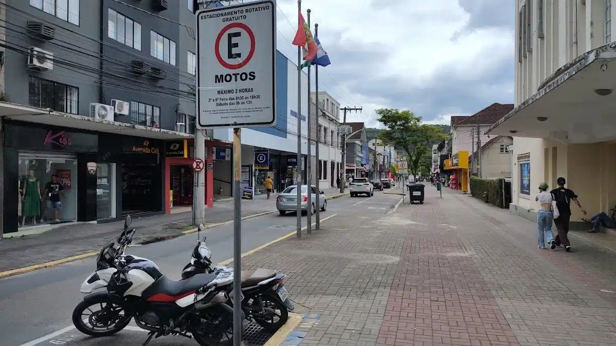 Foto real de Rua XV de Novembro