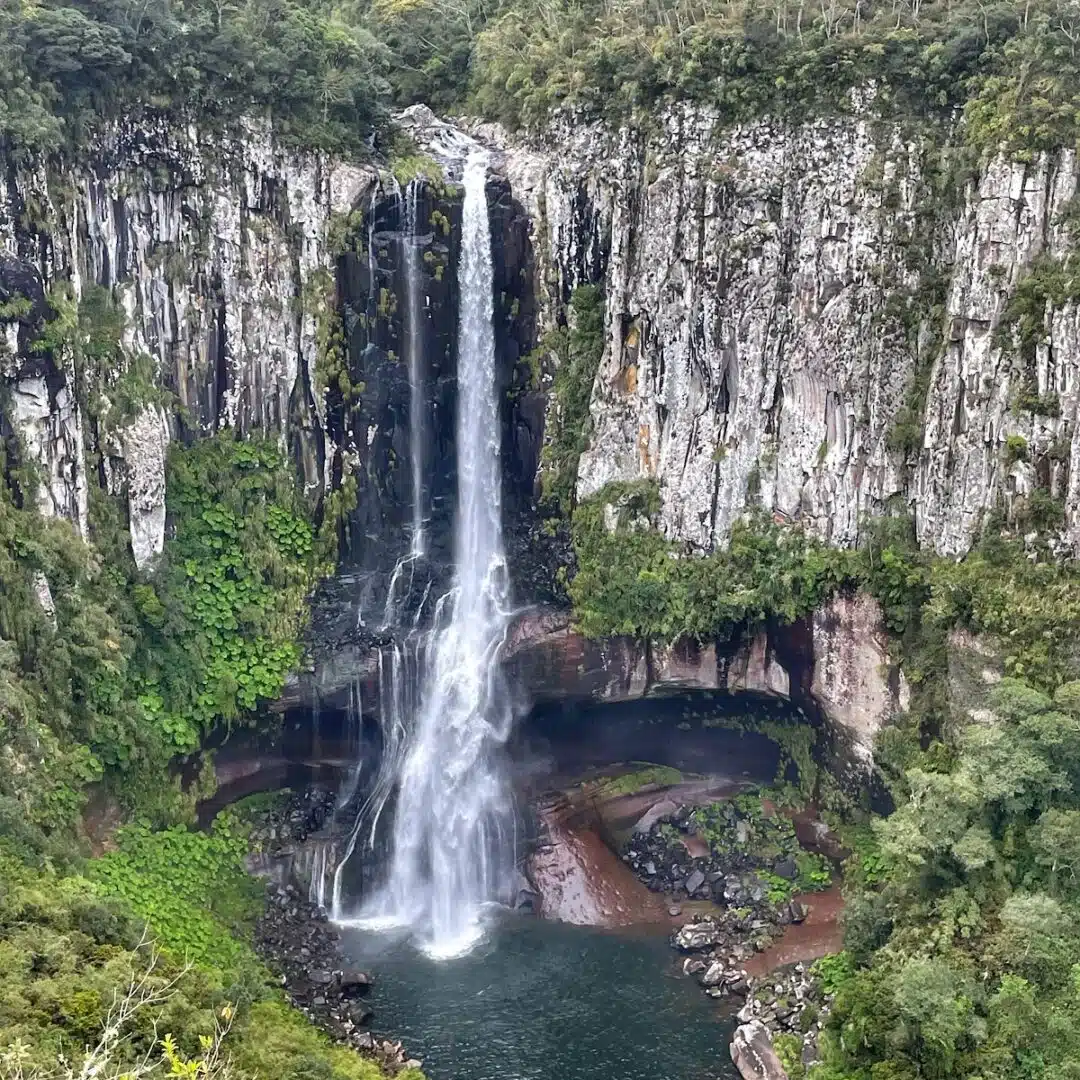 Foto real de Cachoeira do Rio Canoas