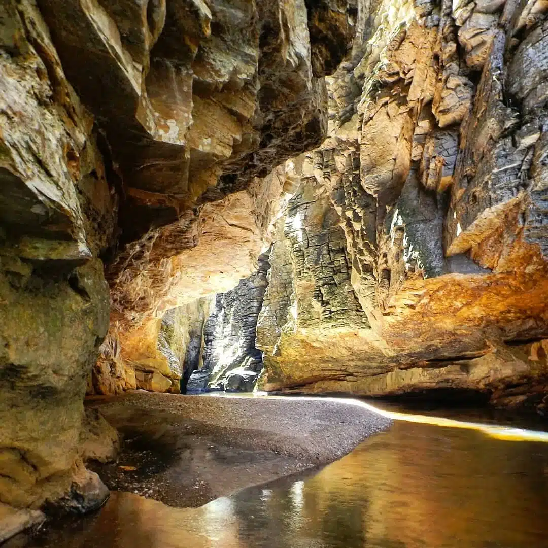 Foto real de Canyon do Funil