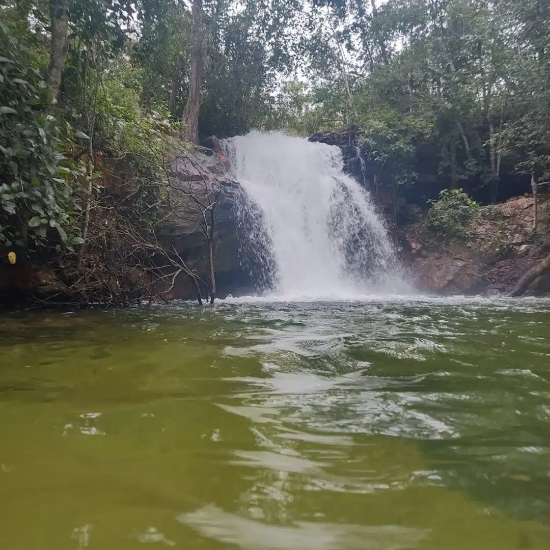 Foto real de Cachoeira do Rio do Ouro