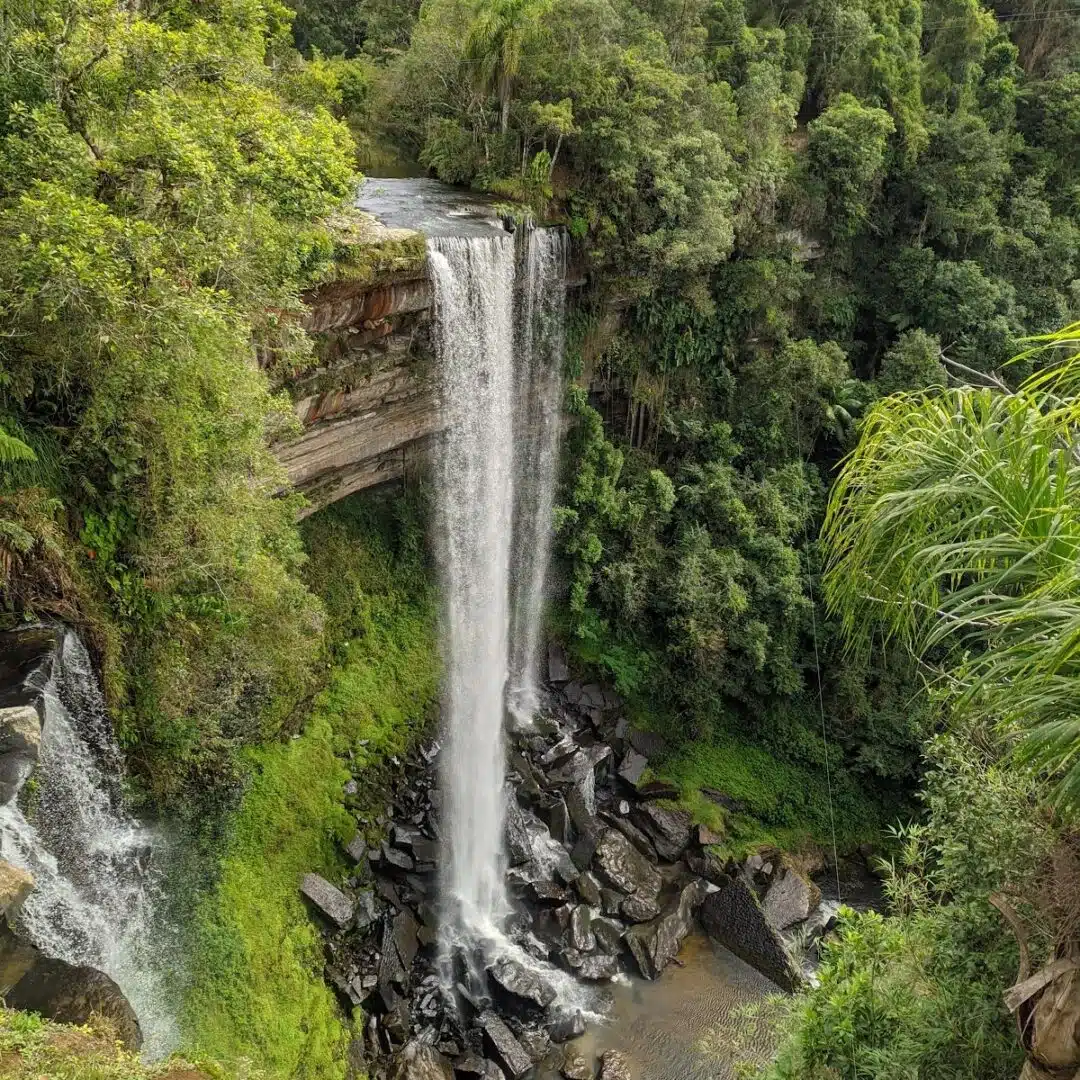 Foto real de Cachoeira do Rio dos Namorados