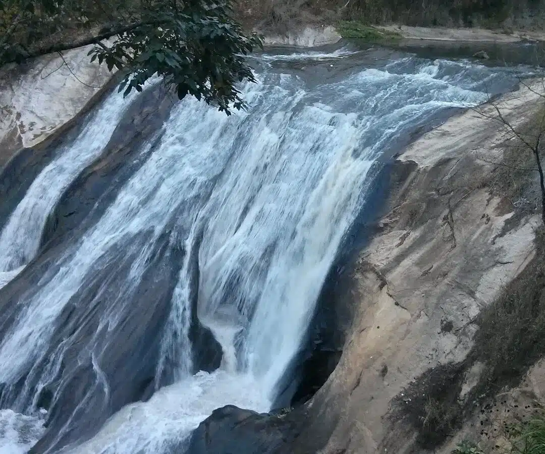 Foto real de Cachoeira do Imbuí