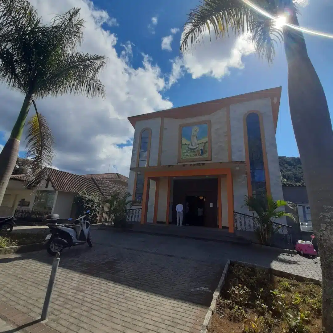 Foto real de Igreja Nossa Senhora de Fátima