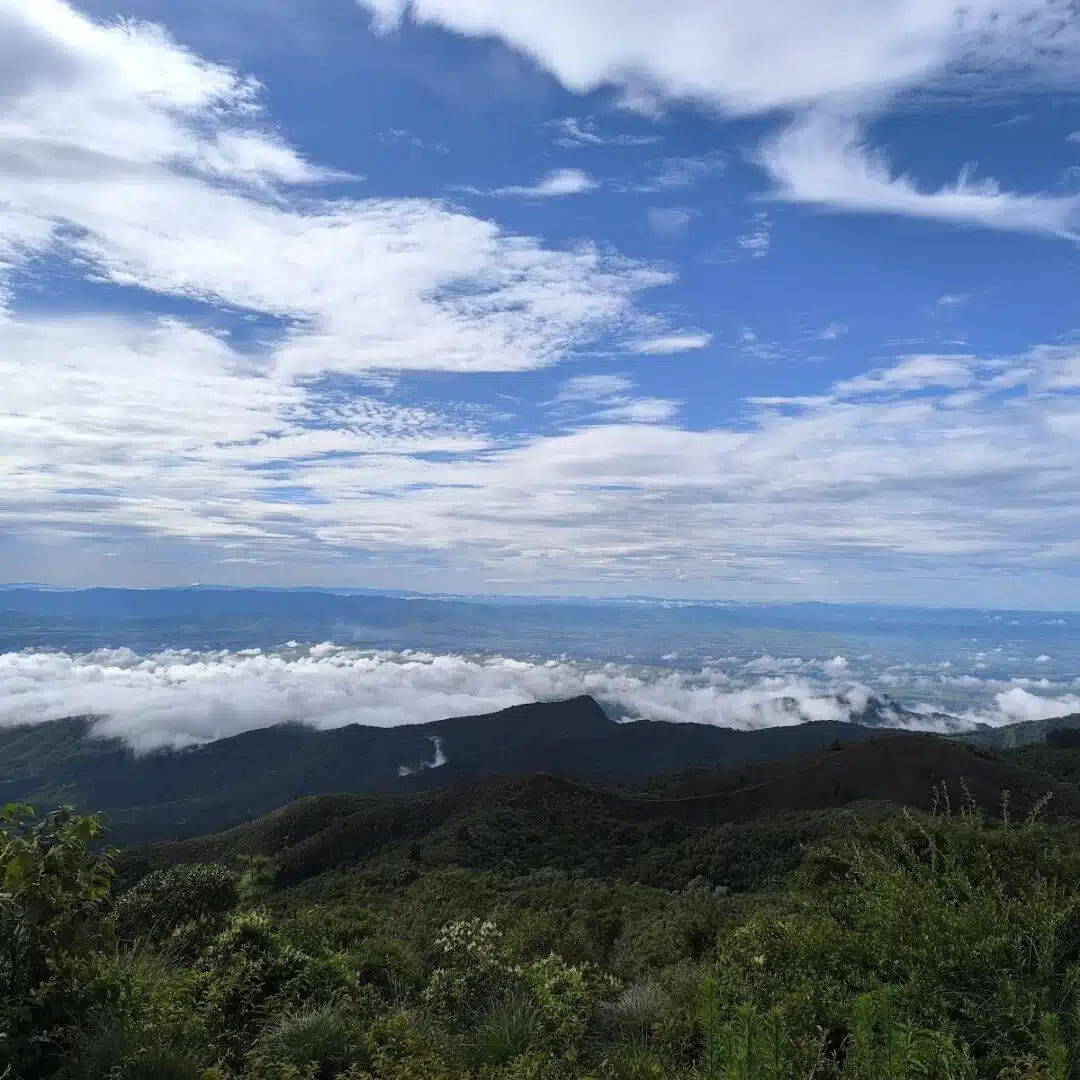 Foto real de Mirante do Pico do Selado