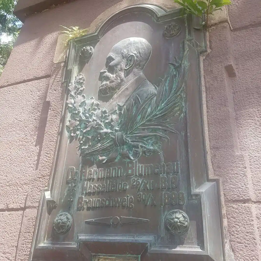 Foto real de Monumento ao Imigrante