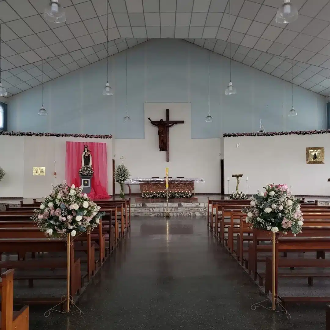 Foto real de Igreja de Santa Teresinha