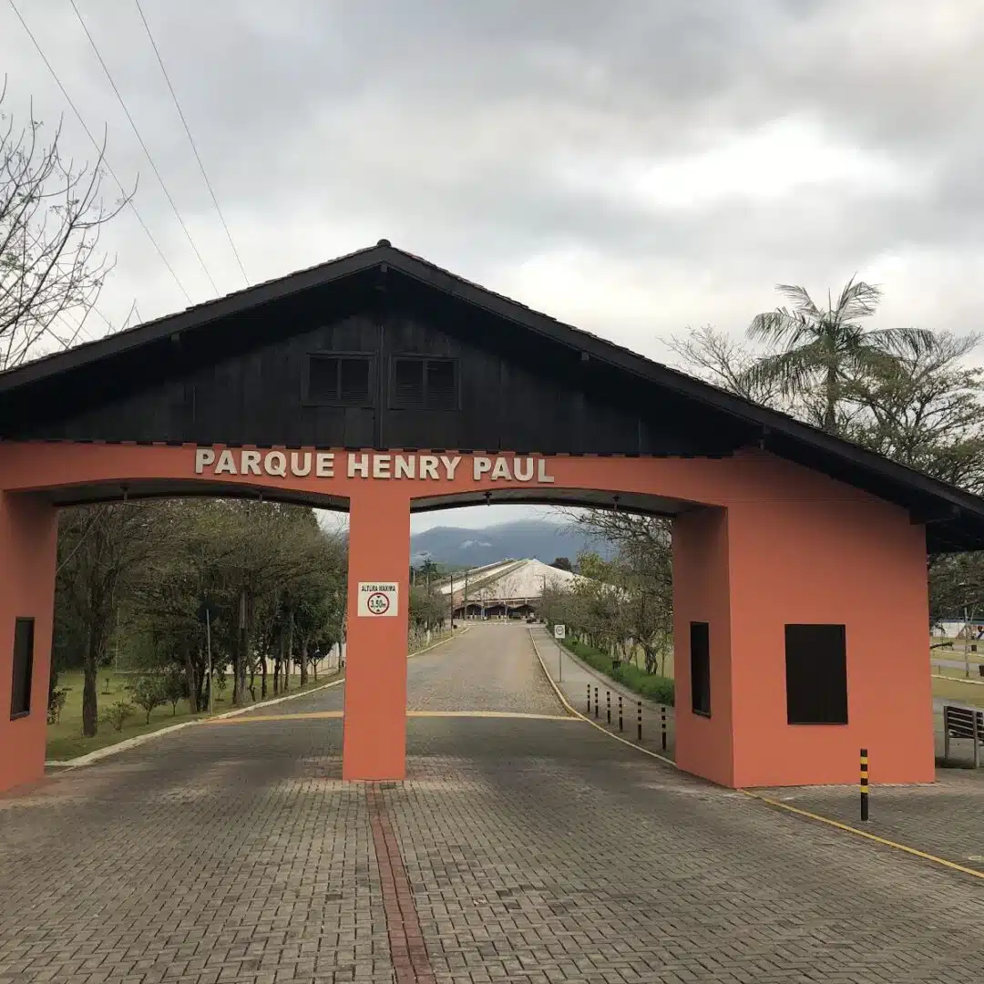 Foto real de Parque Henry Paul
