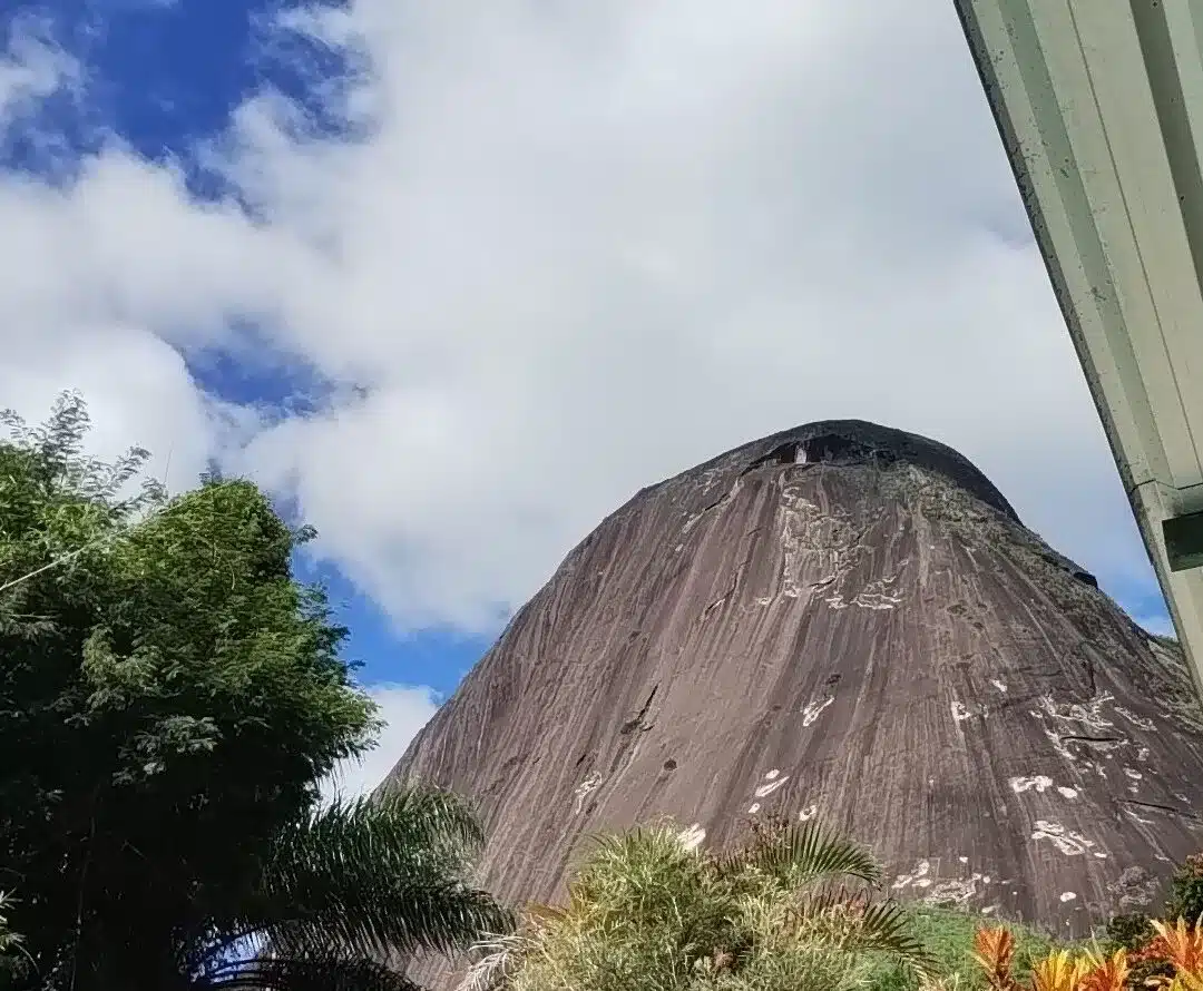 Foto real de Pedra do Elefante