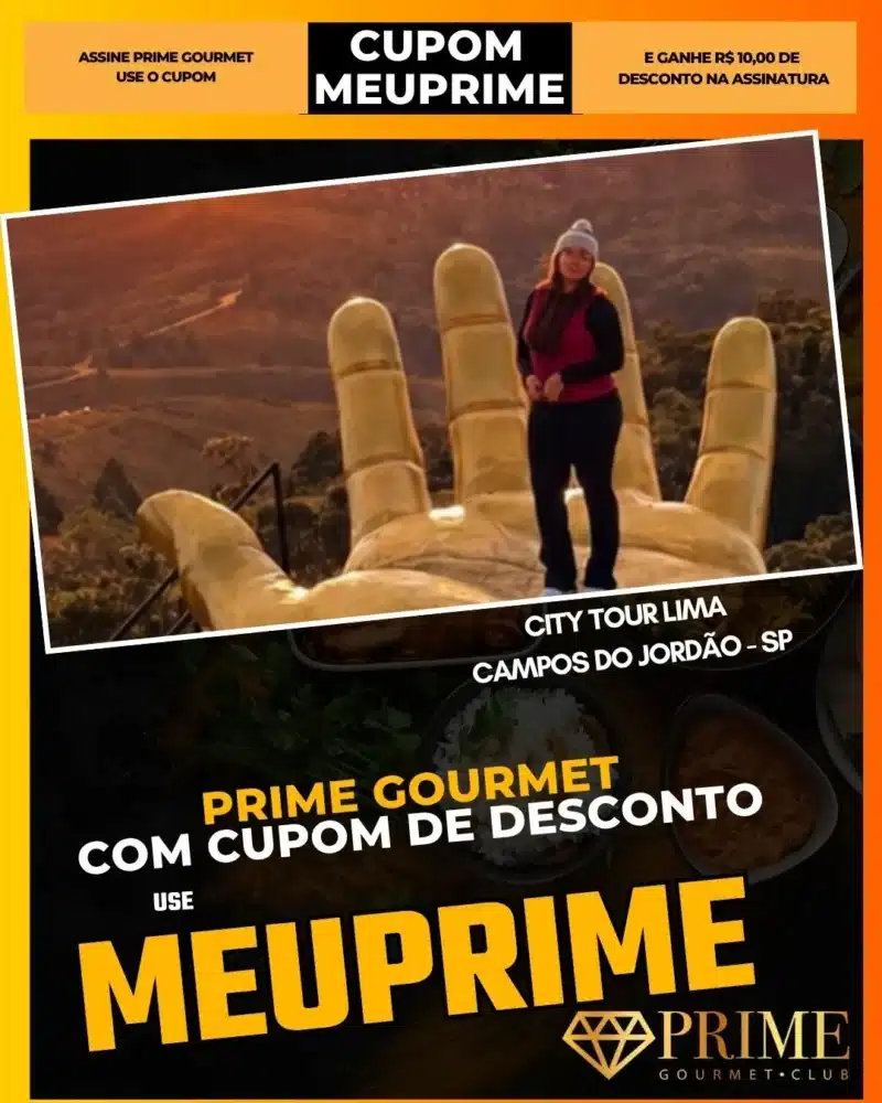 Mulher em mirante mão gigante Campos do Jordão