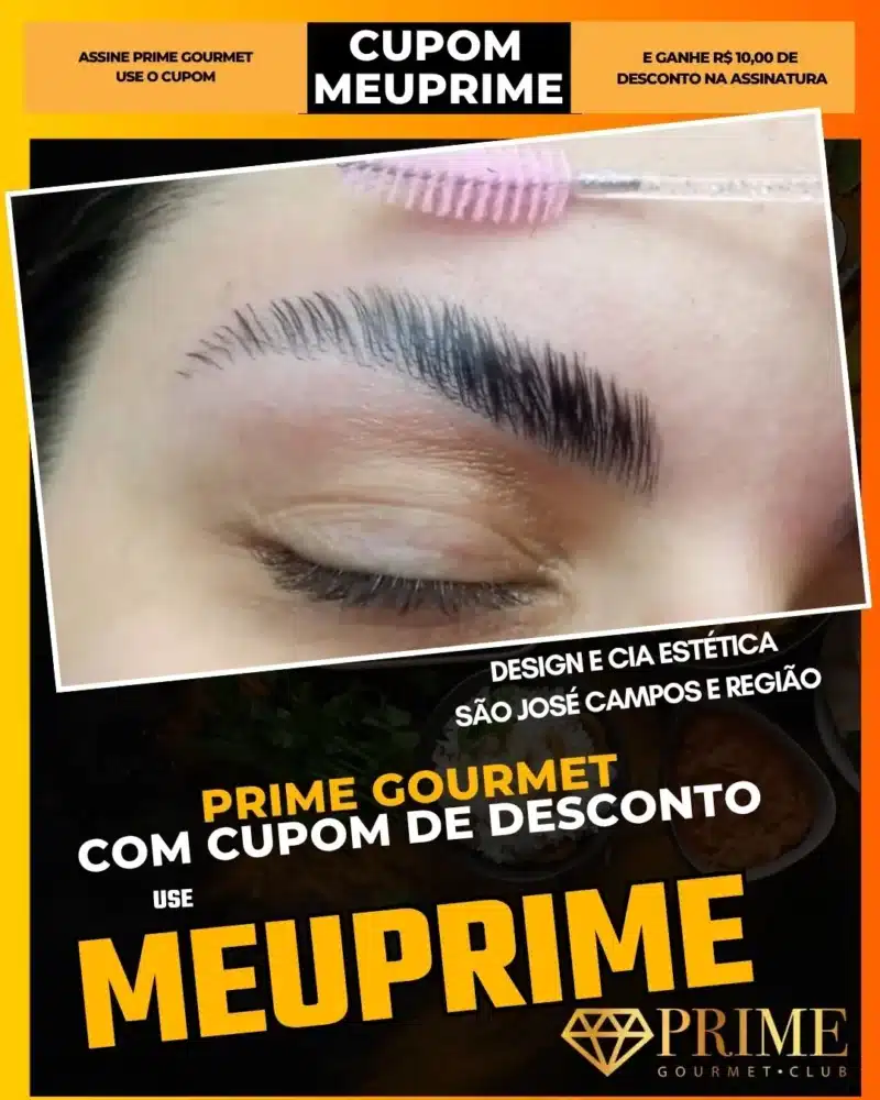 Close-up de design de sobrancelha com escova
