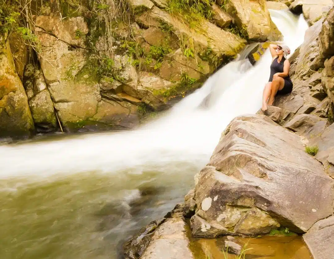 Foto real de Cachoeira do Roncador