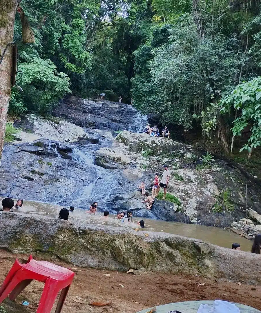 Foto real de Cachoeira do Rio dos Namorados