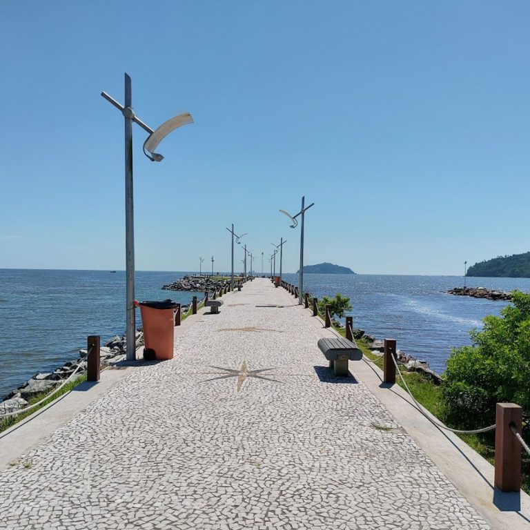 Foto real de Barra do Rio Piçarras.