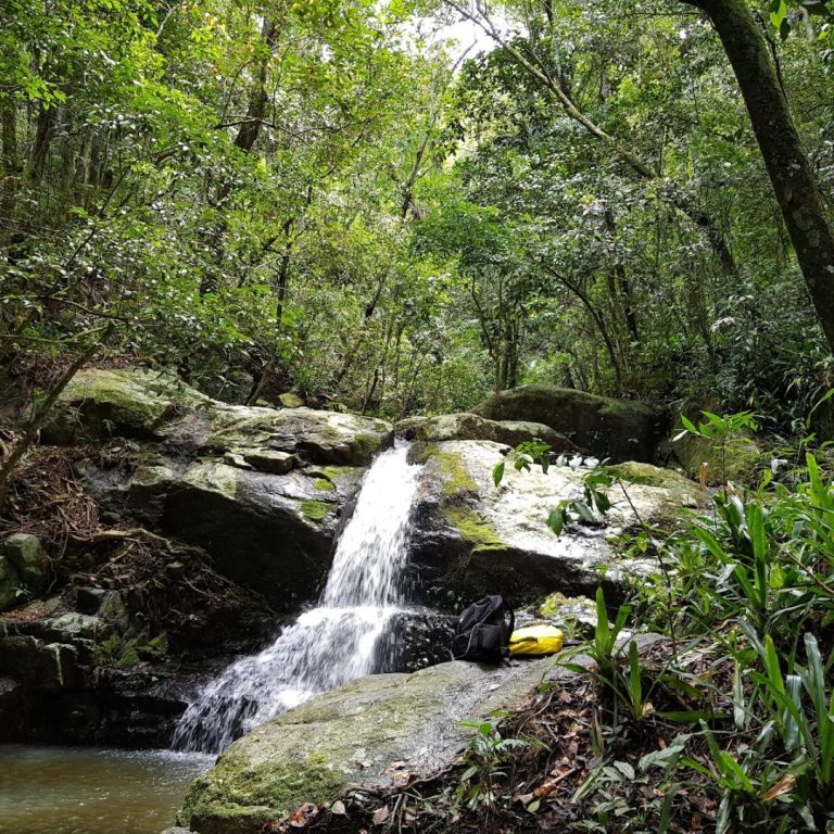 Foto real de Cachoeira da Praia Triste