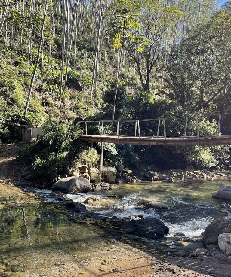 Foto real de Cachoeira do Amâncio