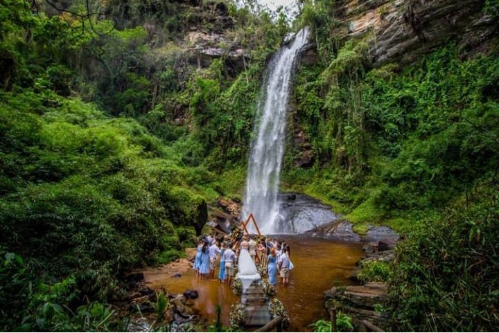 Foto real de Cachoeira do arco-íris
