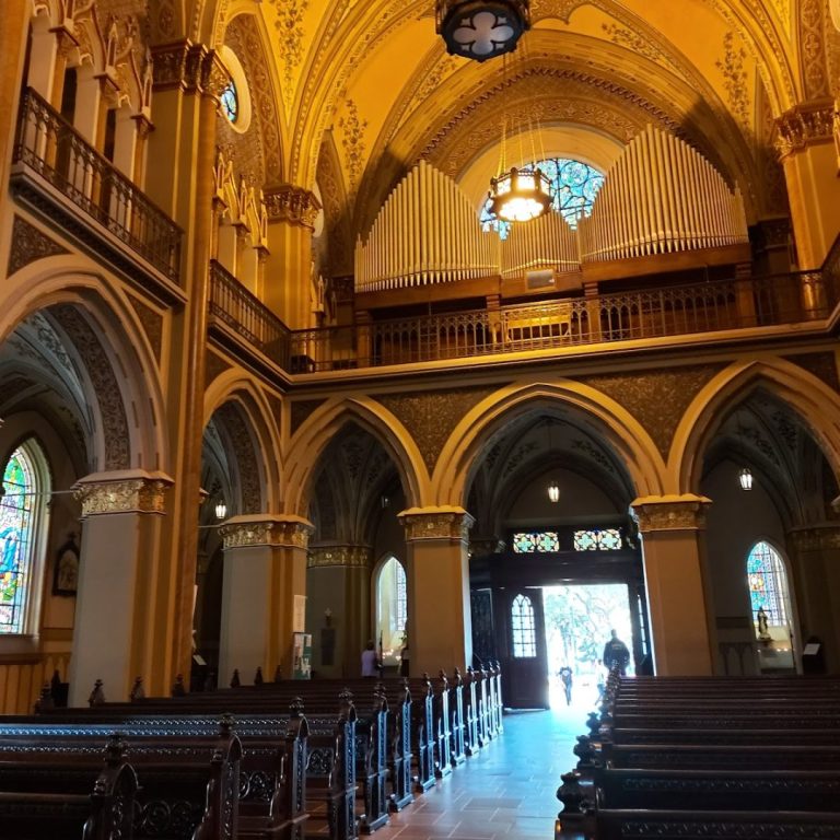 Foto real de Catedral Basílica Menor de Nossa Senhora da Luz dos Pinhais