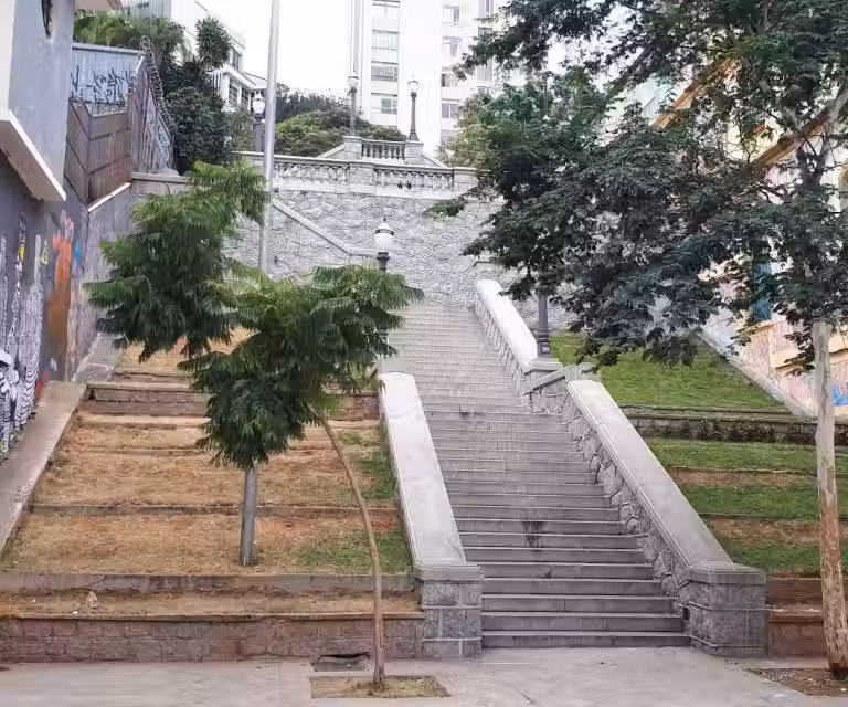 Foto real de Escadaria do Bixiga