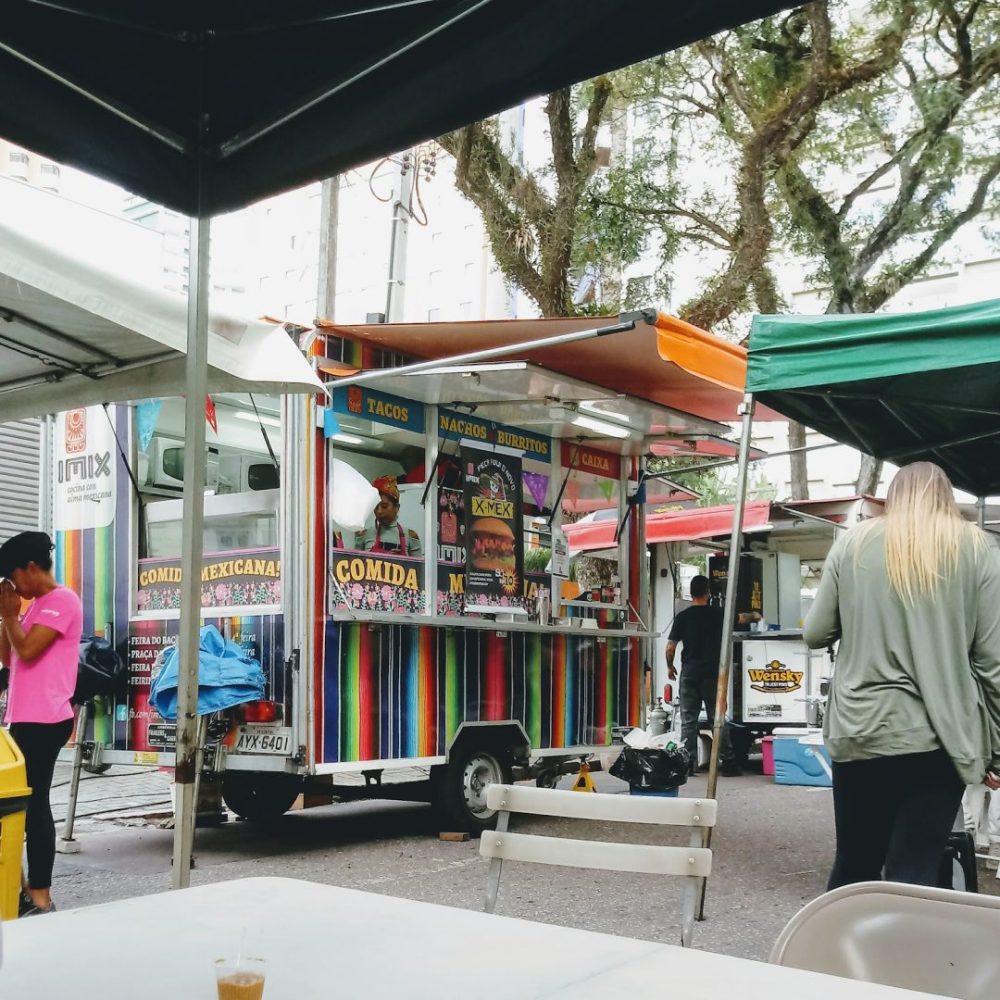 Foto real de Feira Gastronômica do Batel