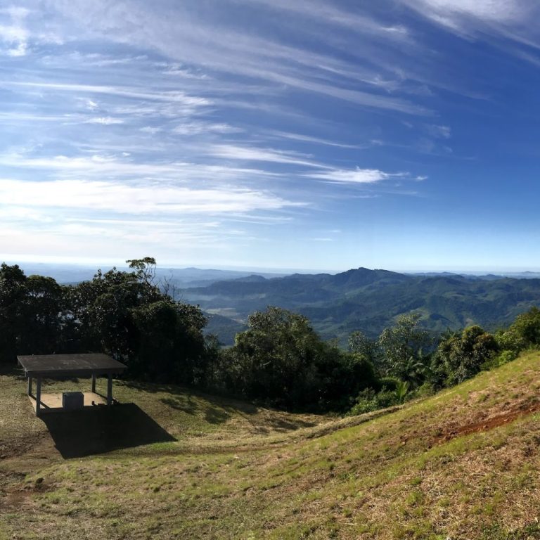 Foto real de Morro Santo Anjo (530m)