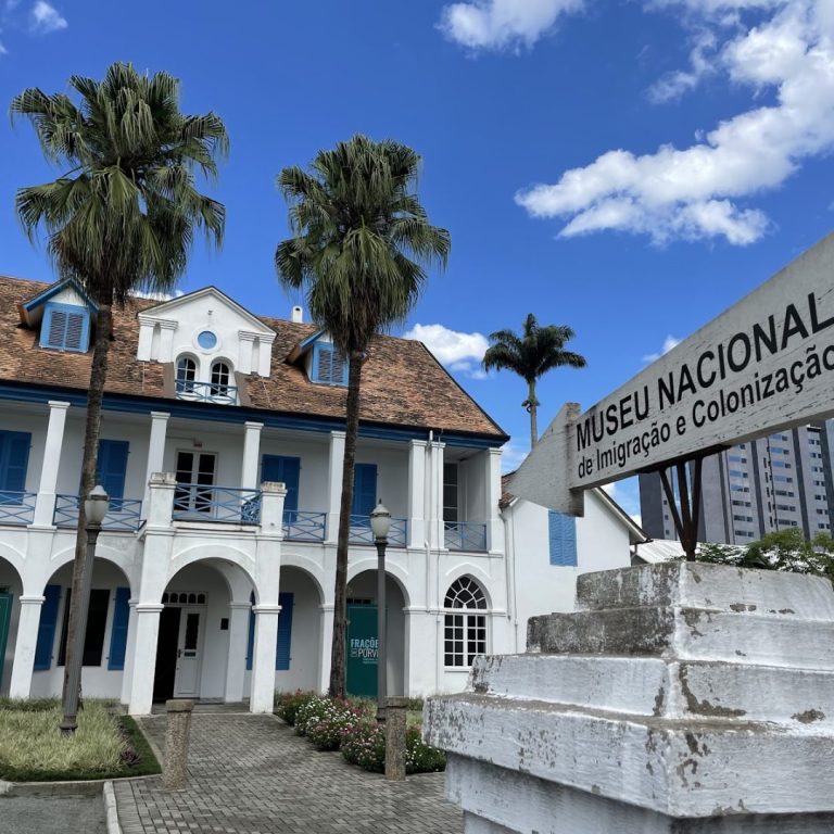 Foto real de Museu Nacional de Imigração e Colonização