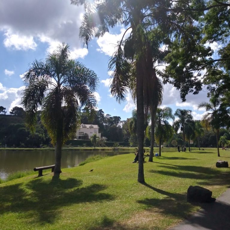 Foto real de Parque General Iberê de Matos (Parque Bacacheri)