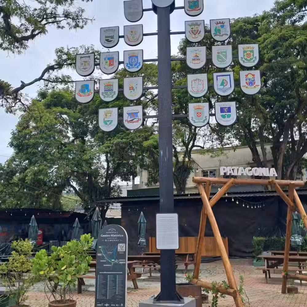 Foto real de Praça Dr. Blumenau