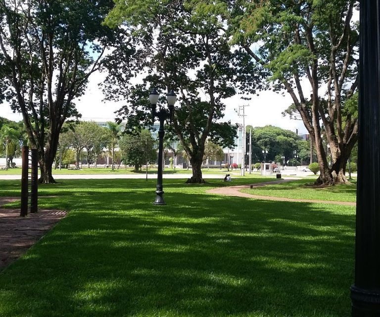 Foto real de Praça Nossa Sr.ª de Salete