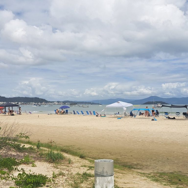 Foto real de Praia da Cachoeira do Bom Jesus