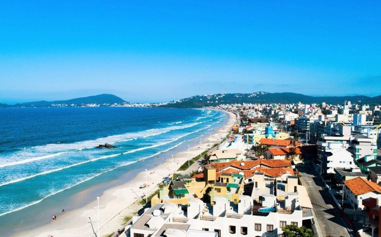 Praia de Bombas Bombinhas