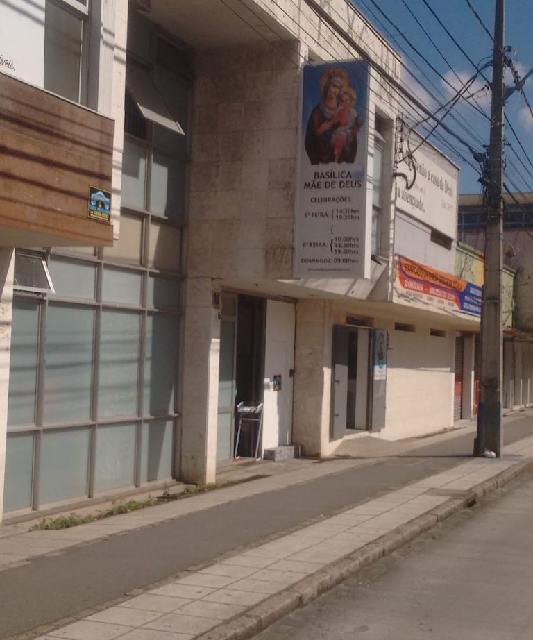 Foto real de Santuário Mãe de Deus