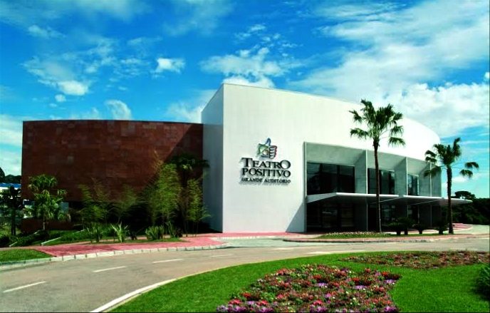 Foto real de Teatro Positivo