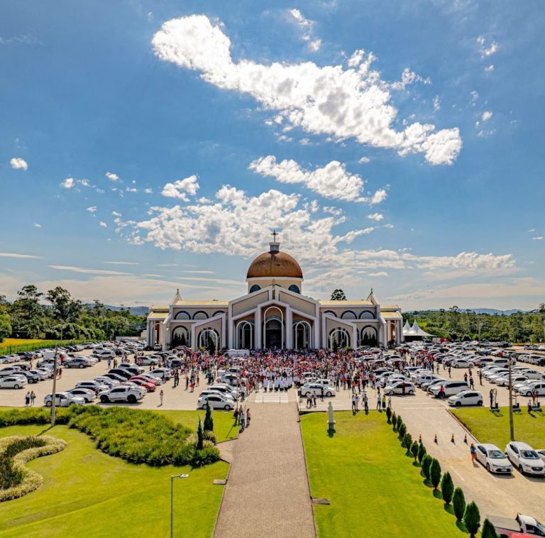 Foto real de Basílica Santuário Sagrado Coração Misericordioso de Jesus