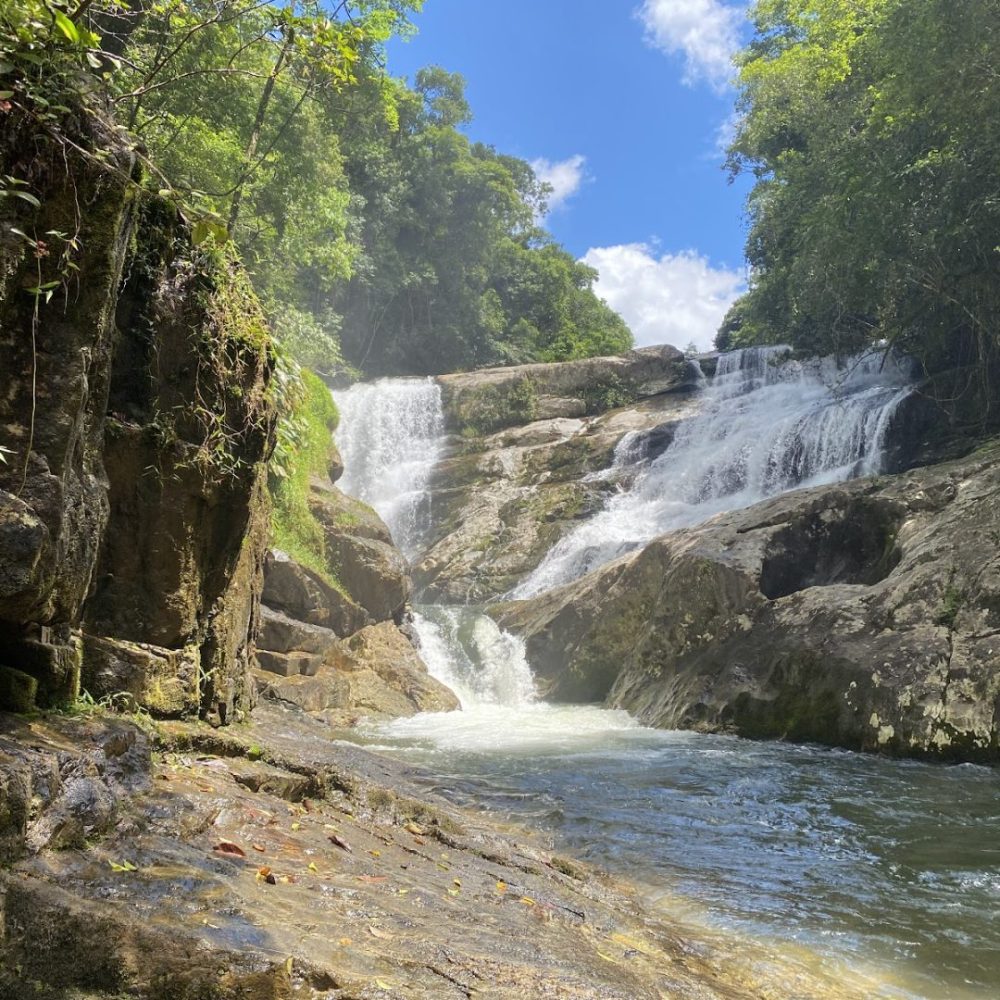 Foto real de Cachoeira do Amâncio