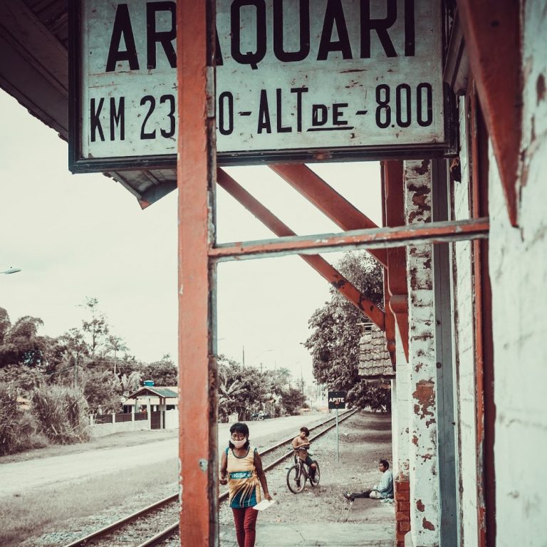 Foto real de Estação Ferroviária De Araquari