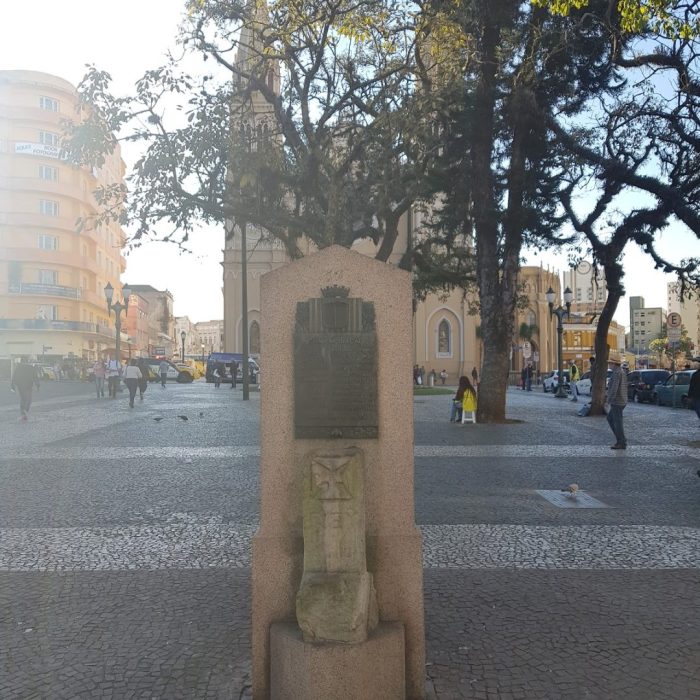 Foto real de Marco Zero de Curitiba