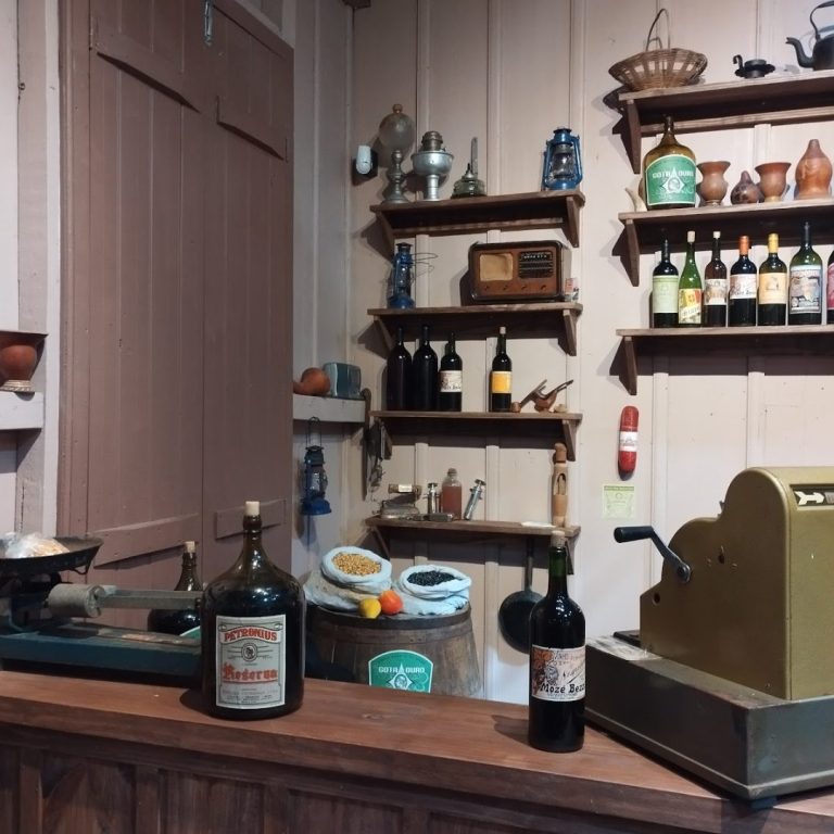 Foto real de Museu Estação Férrea - Várzea Grande - Museu do Trem