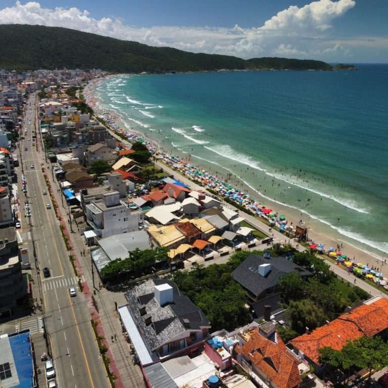 Praia de Bombas Bombinhas